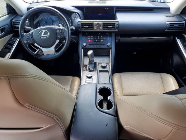 2018 LEXUS IS 300