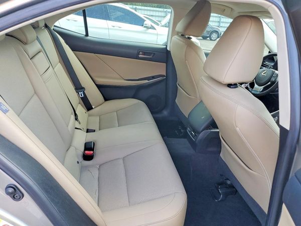 2018 LEXUS IS 300