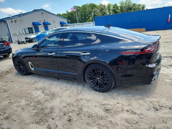 2018 KIA STINGER Premium