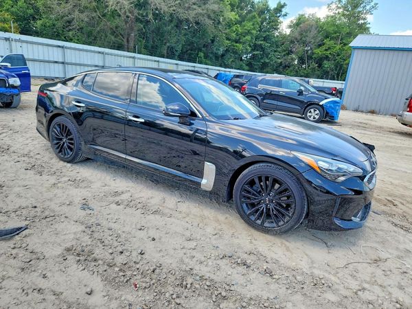 2018 KIA STINGER Premium