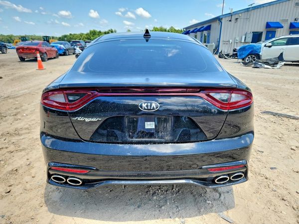 2018 KIA STINGER Premium