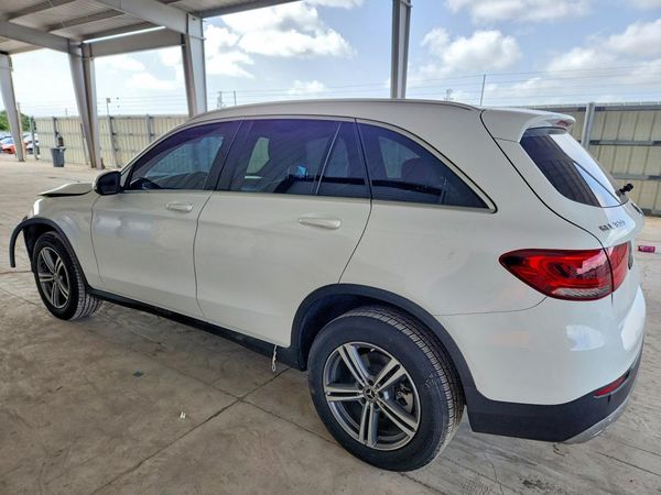 2020 MERCEDES-BENZ GLC GLC300