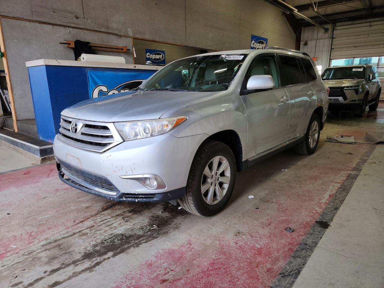 2012 TOYOTA HIGHLANDER Base/Hybrid — Front 3/4