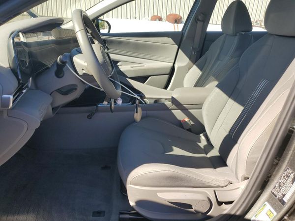 2024 HYUNDAI ELANTRA SEL w/ Convenience Pkg — DENT