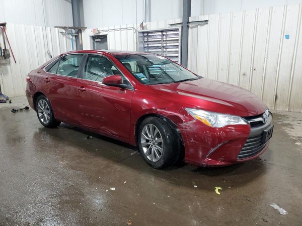 2016 TOYOTA CAMRY