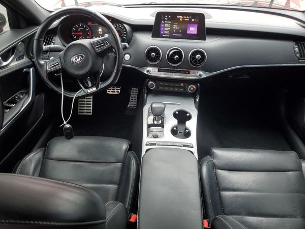2018 KIA STINGER GT2
