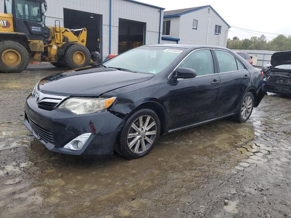 2012 TOYOTA CAMRY