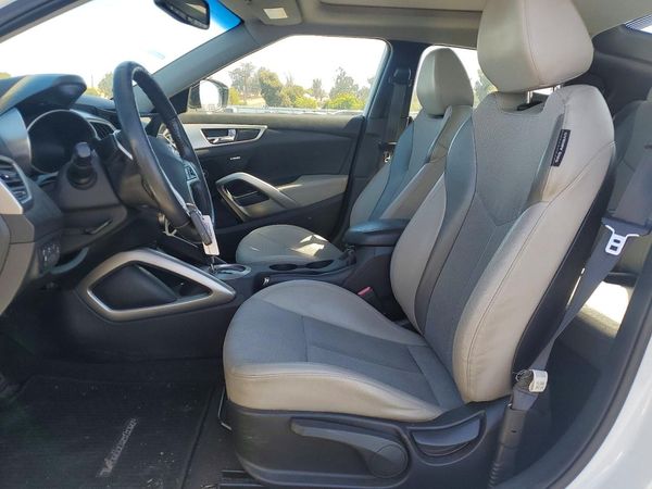 2013 HYUNDAI VELOSTER — DENT