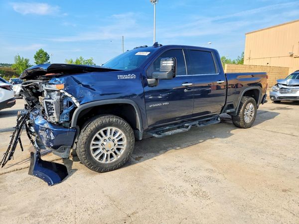 2022 CHEVROLET SILVERADO High Country — Front 3/4