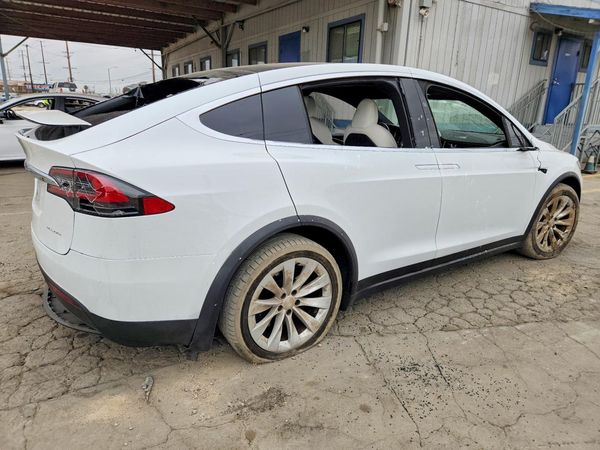 2021 TESLA MODEL X