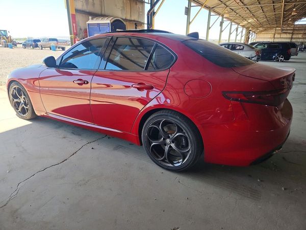 2018 ALFA ROMEO GIULIA TI RWD