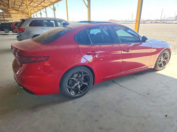 2018 ALFA ROMEO GIULIA TI RWD