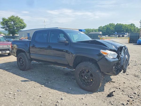 2018 TOYOTA TACOMA