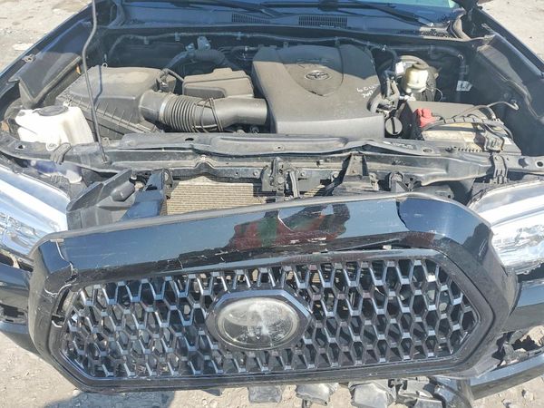 2018 TOYOTA TACOMA
