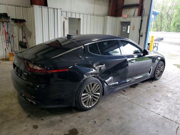 2018 KIA STINGER