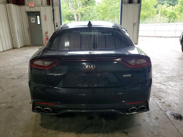2018 KIA STINGER