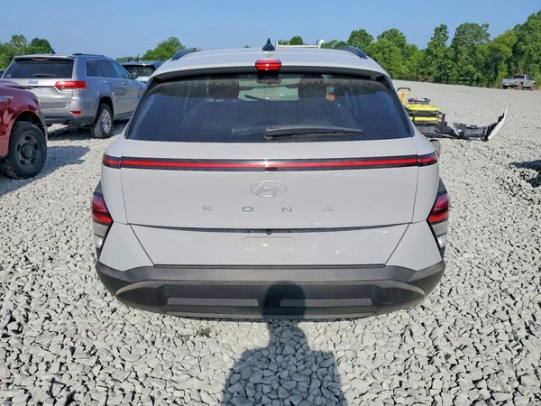 2024 HYUNDAI KONA SE