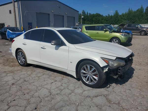2015 INFINITI Q50