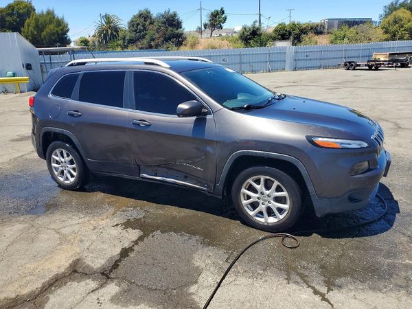 2017 JEEP CHEROKEE LATITUDE FWD