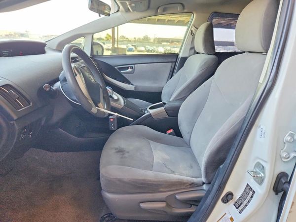 2014 TOYOTA PRIUS — DENT