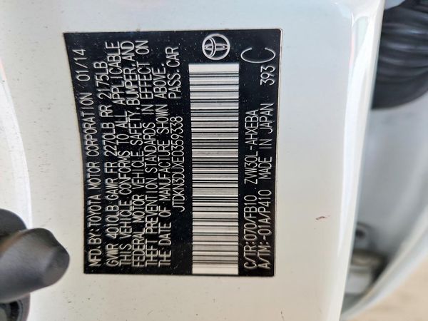 2014 TOYOTA PRIUS — VINS