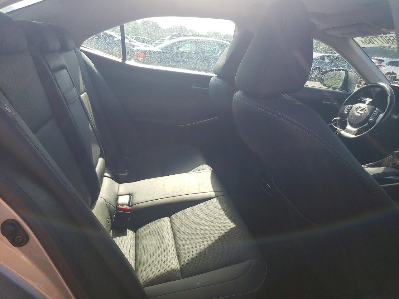 2019 LEXUS IS 300
