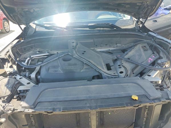2016 VOLVO XC90 SV42 Momentum