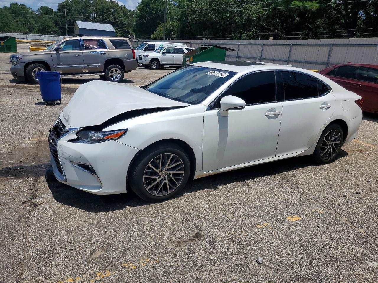 2017 LEXUS ES