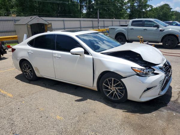 2017 LEXUS ES