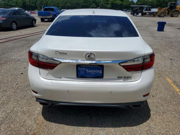 2017 LEXUS ES