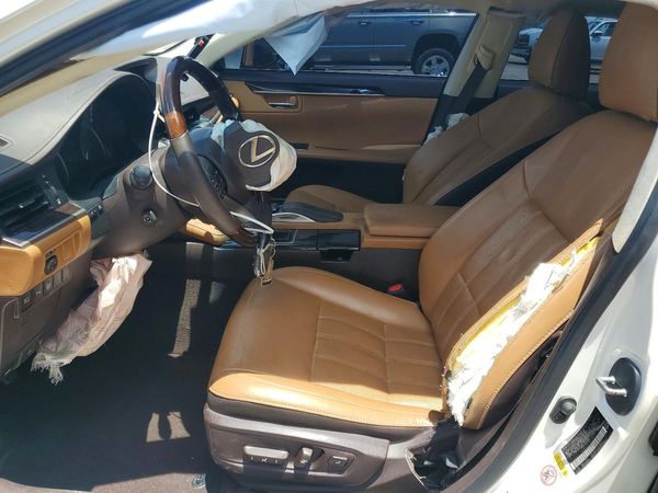 2017 LEXUS ES