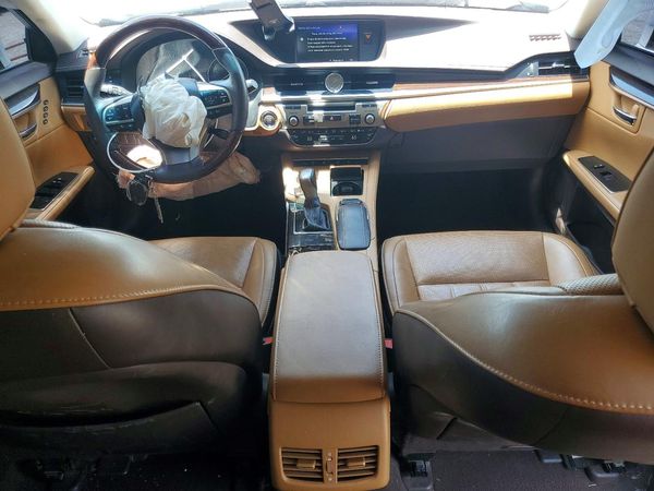 2017 LEXUS ES