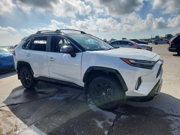 2023 TOYOTA RAV4 XSE — Passenger 3/4
