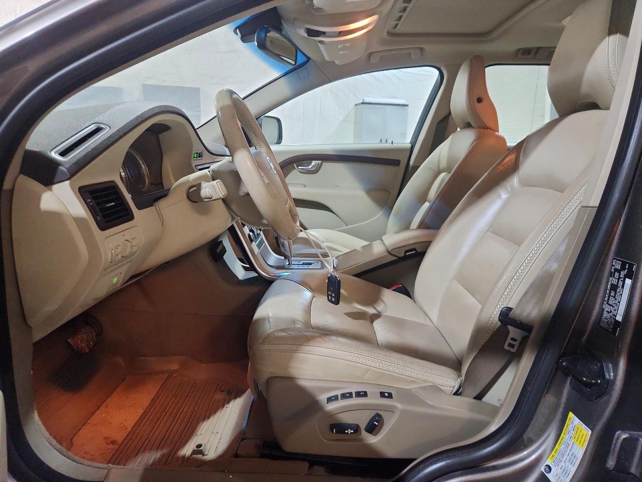 2011 VOLVO XC70