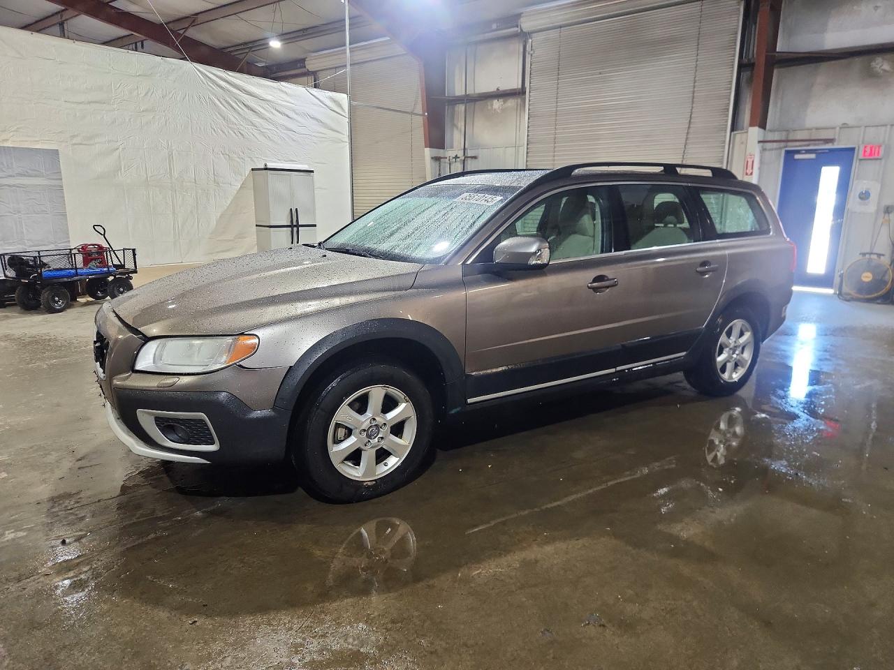 2011 VOLVO XC70