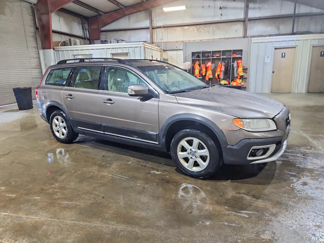 2011 VOLVO XC70