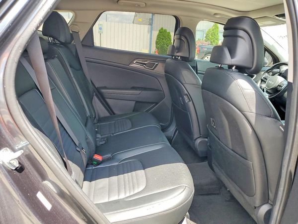 2023 KIA SPORTAGE SX-PRESTIGE or SX-P