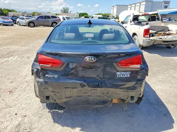 2017 KIA FORTE