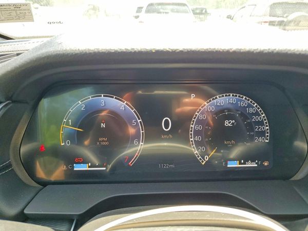 2025 JEEP GRAND CHEROKEE Laredo, Altitude