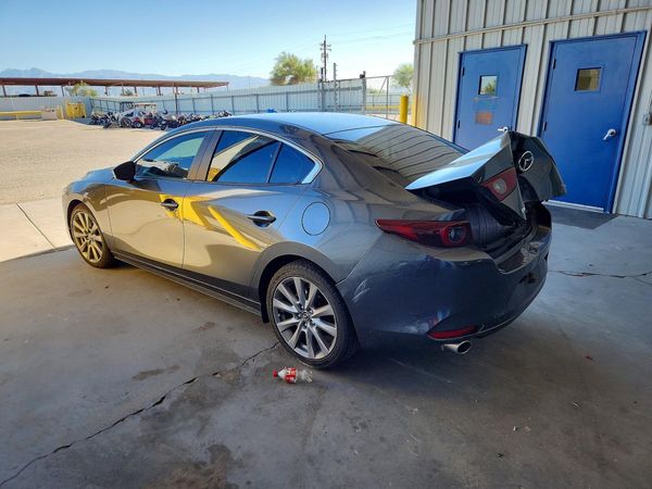 2022 MAZDA 3 Select Package
