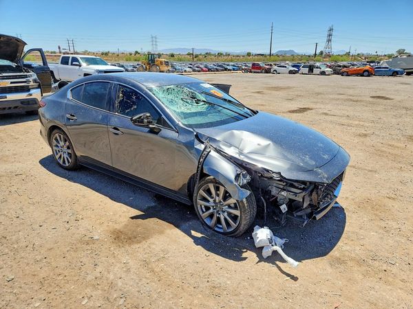 2022 MAZDA 3 Select Package