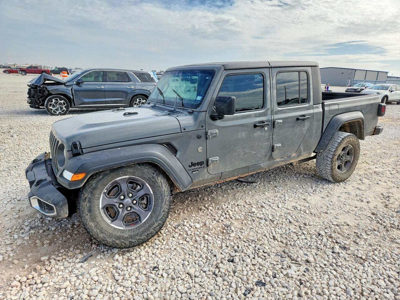 2023 JEEP GLADIATOR Sport — Front 3/4