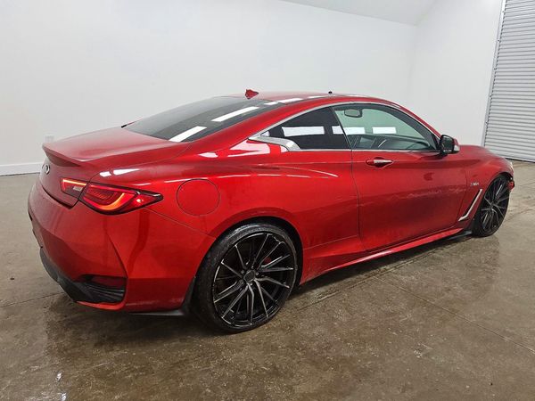 2017 INFINITI Q60