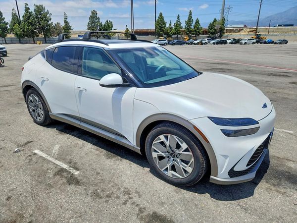 2025 GENESIS GV60 Standard (RWD)