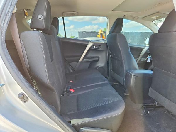 2015 TOYOTA RAV4 XLE (M Grade)