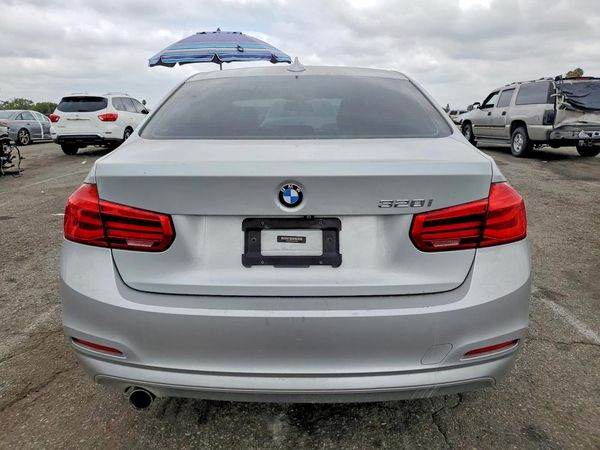 2018 BMW 320