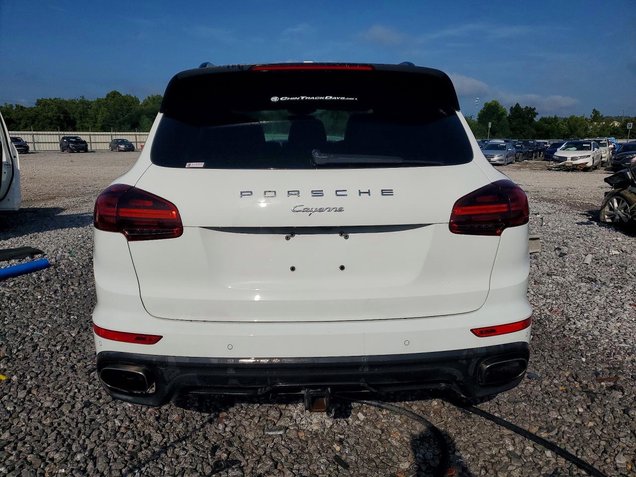 2015 PORSCHE CAYENNE
