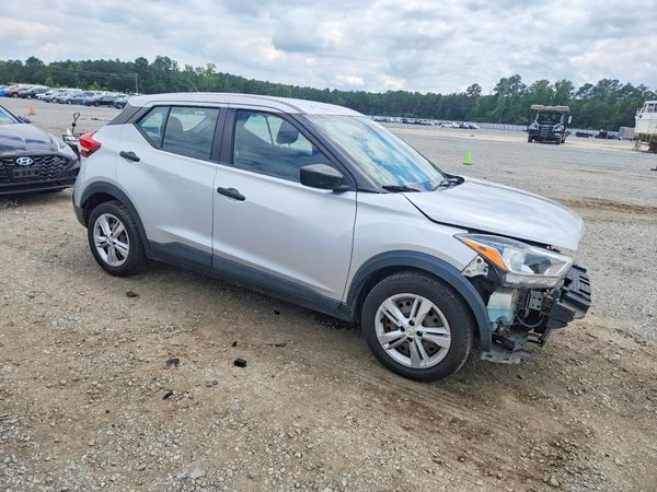 2020 NISSAN KICKS
