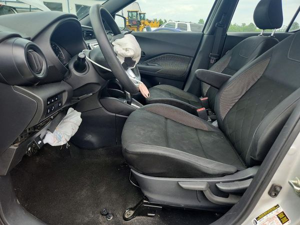 2020 NISSAN KICKS
