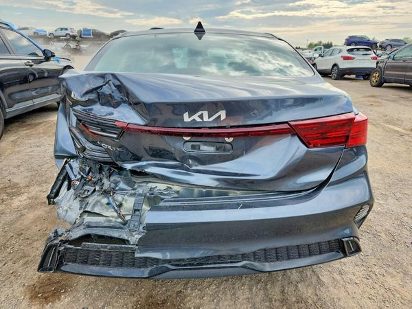 2022 KIA FORTE GT Line
